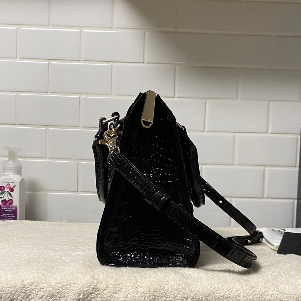 NWOT Brahmin Black Crocodile-Embossed Shoulder Bag - Picture 6 of 10